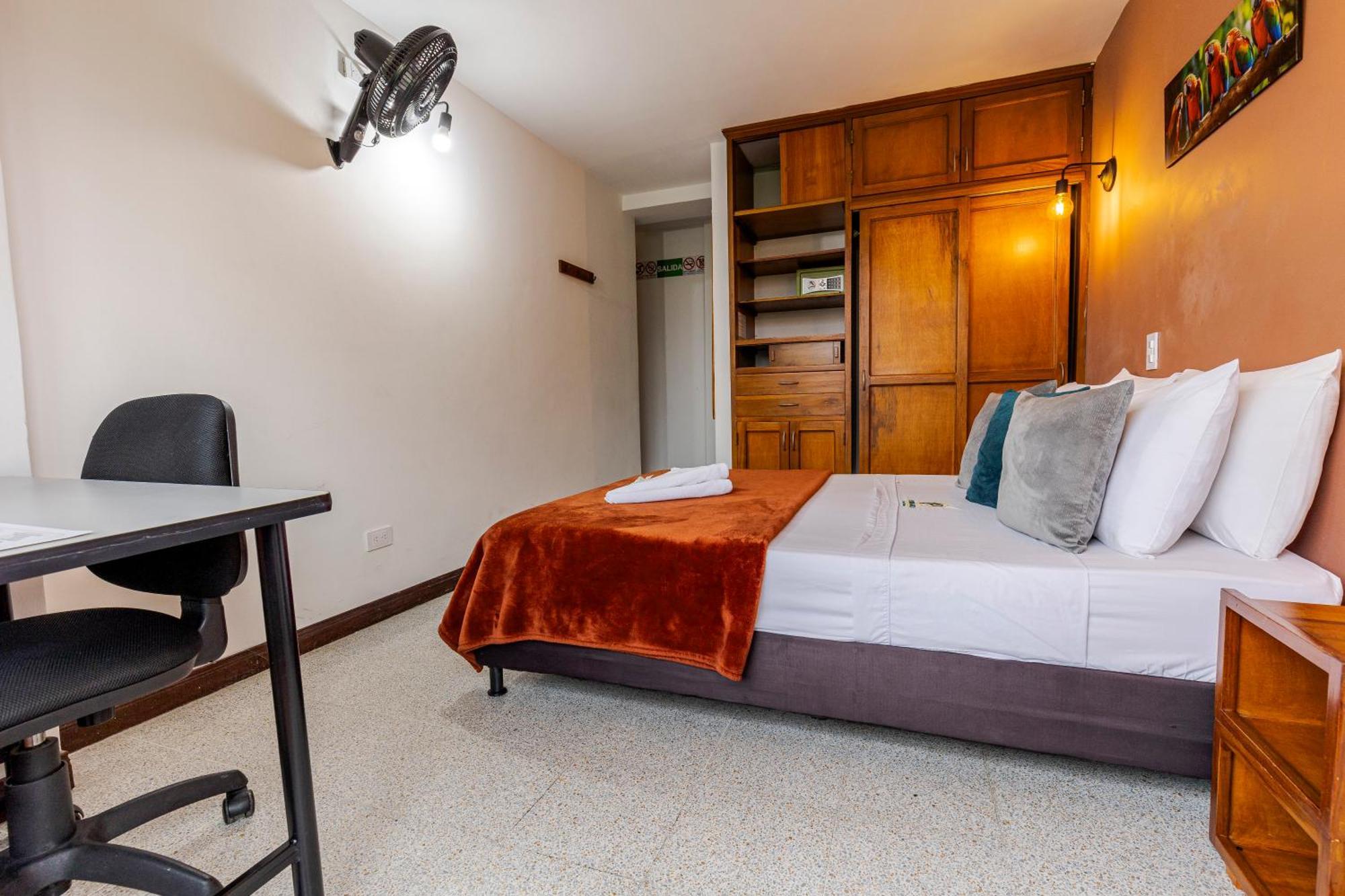 Poblado Guest House Medellín Habitación foto