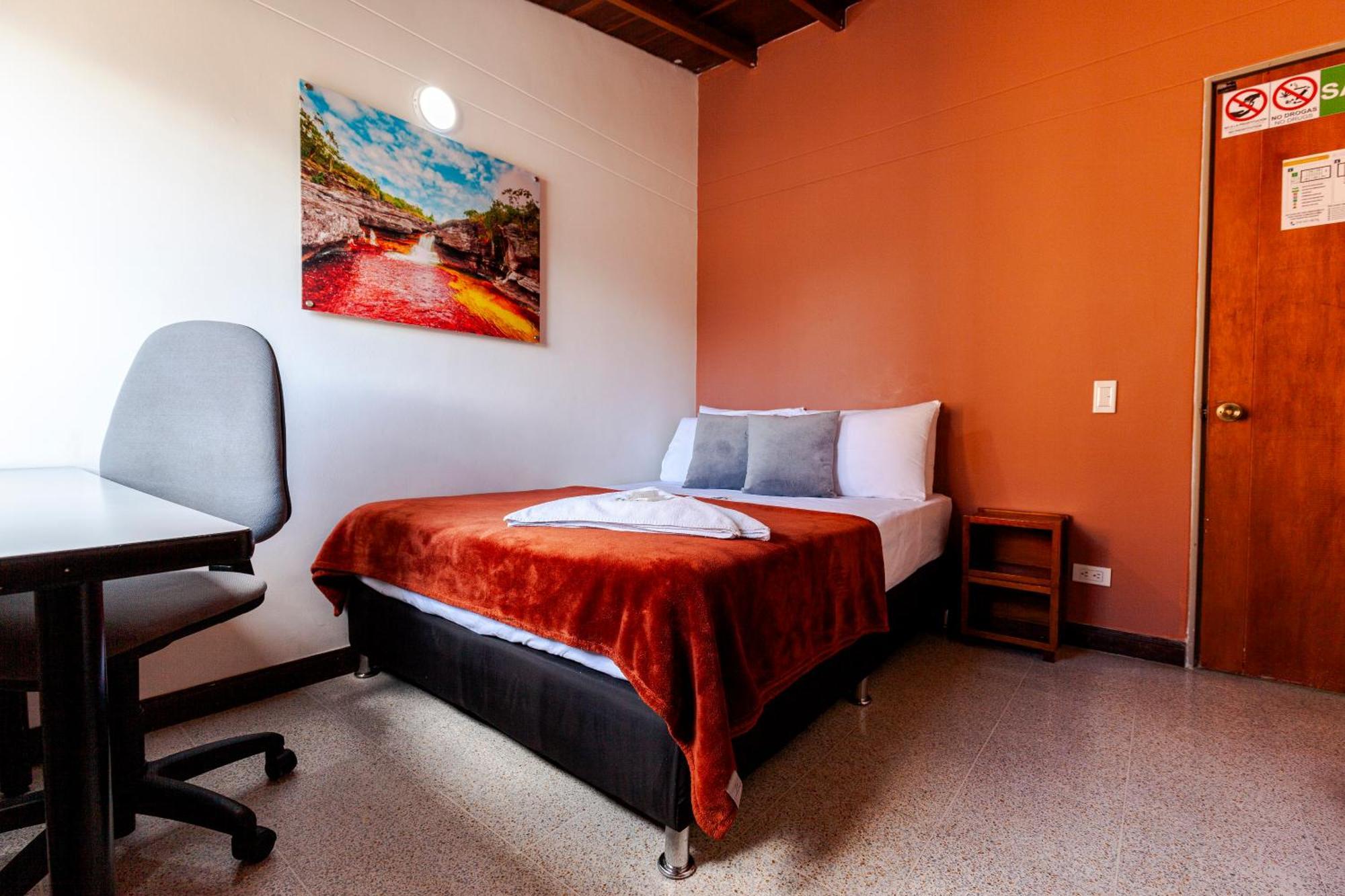 Poblado Guest House Medellín Habitación foto